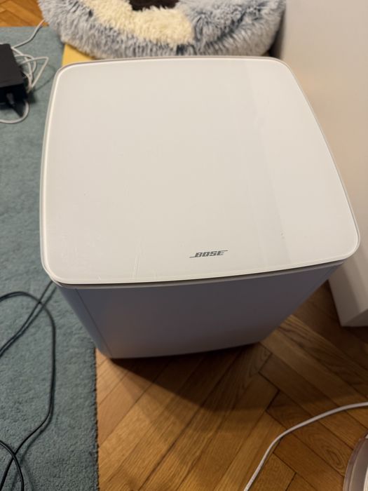 Sistem complet Bose Soundbar 700 cu Bose Bass Module 700 si difuzoare