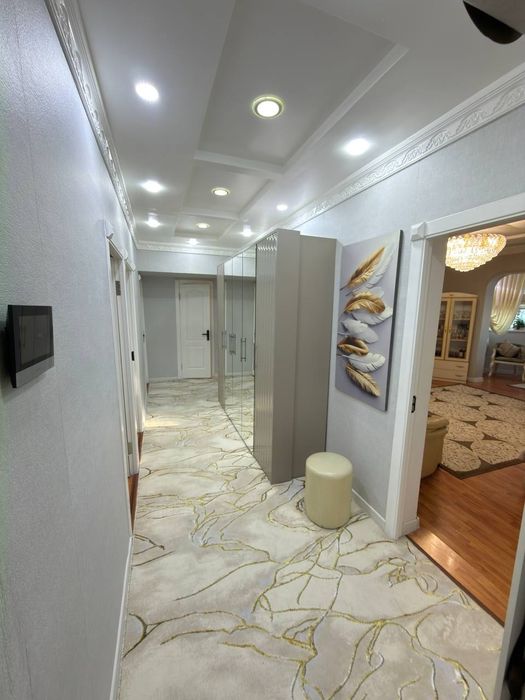 Улица: Абая четырёх комнатная Банковская Ориентир Makro Supermarket