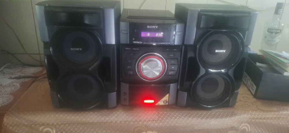 Sony Genezy puternica