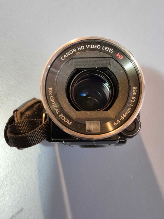 Canon LEGRIA HF S100 cameră video digitală Full HD cu accesorii