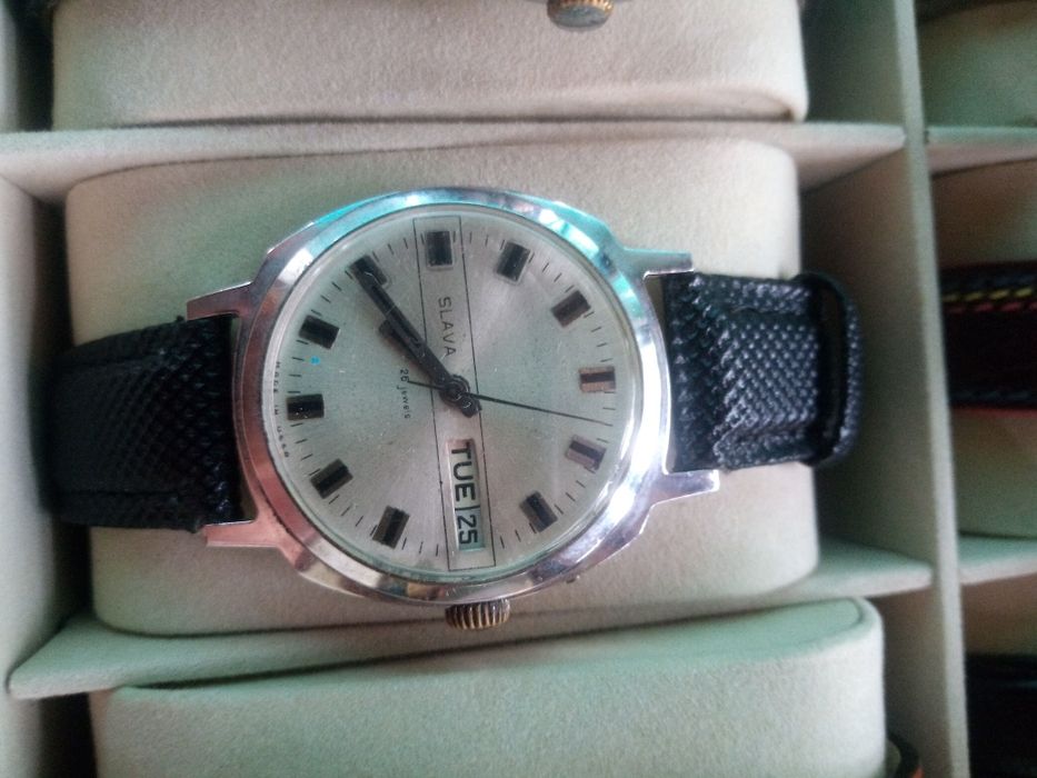 Vînd,sau schimb ceasuri mecanice.