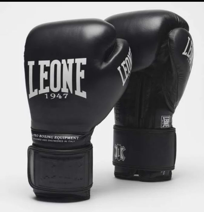 Боксови Ръкавици Leone The Greatest Black 14 oz