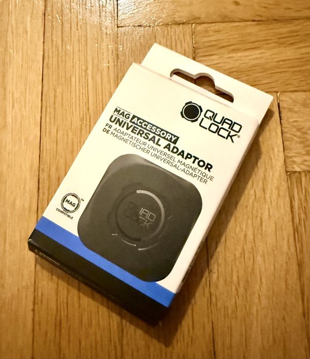 Quad lock adaptor universal mag