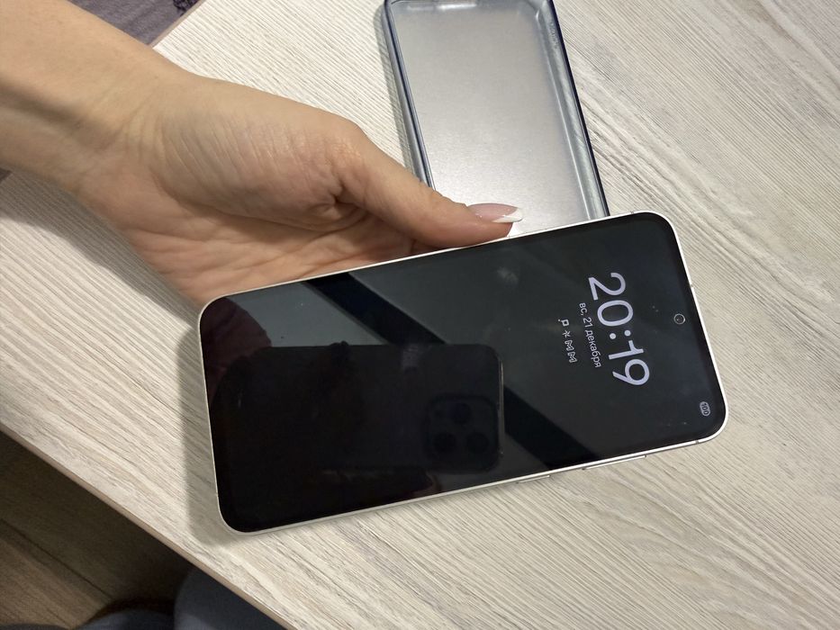 Продам Samsung S23 FE 256 gb памяти