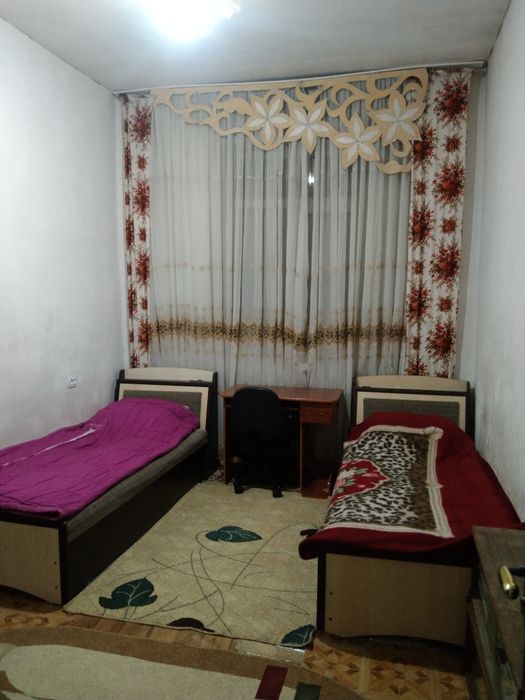 Уй сотилади хамма шароити бор газ,сув,свет, wi-fi.