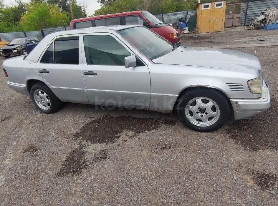 Продам Мерседес е-250