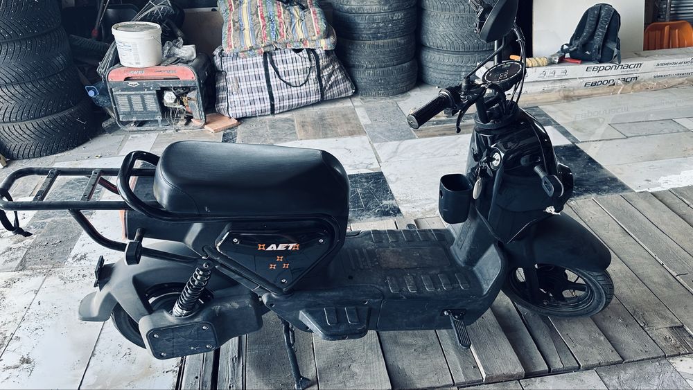 Продаю скутер танк 109