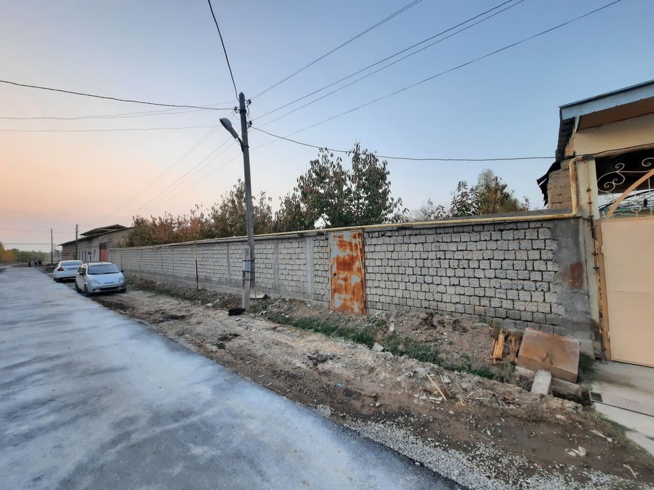 Продаю землю 12 соток.   Yer uchastkasi sotiladi 12 sotix.