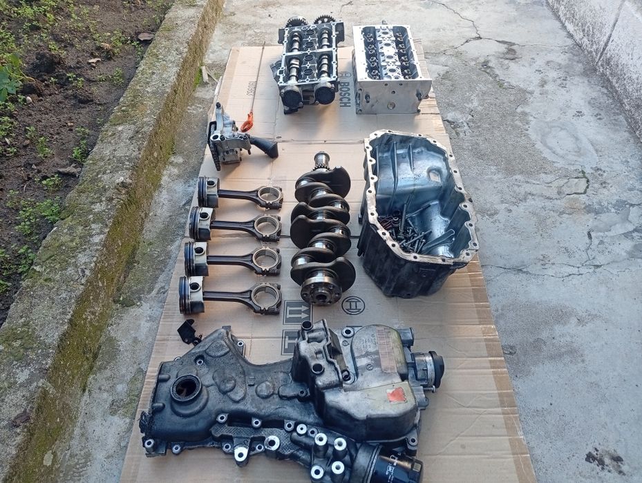 Глава за Vw touran 2013г 150кс ecofuel  и други части за двигателя