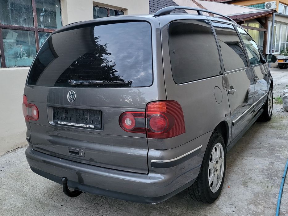 Sharan Anul 2010 1.9 tdi 116cp 7 locuri Automat Trapa Carlig