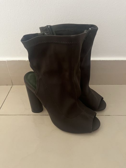 Botine decupate/Sandale dama