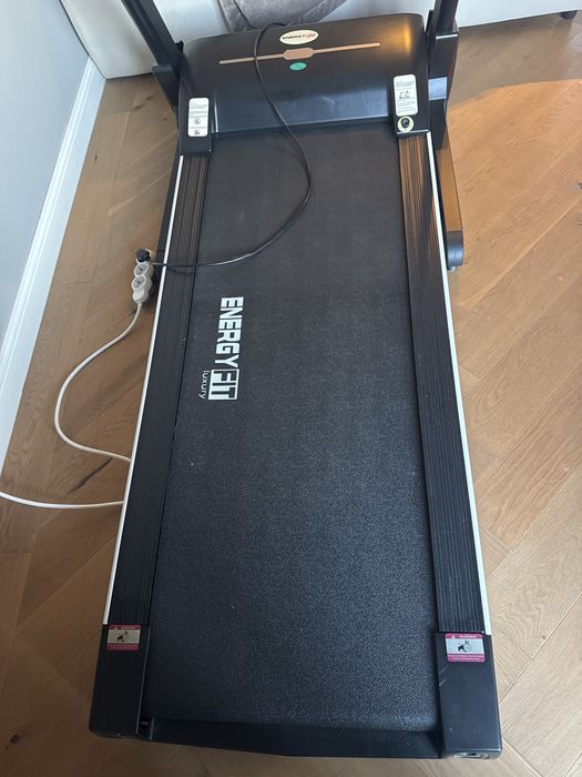 Vând bandă de alergare electrică Energy Fit Luxury, în stare bună de funcționare.