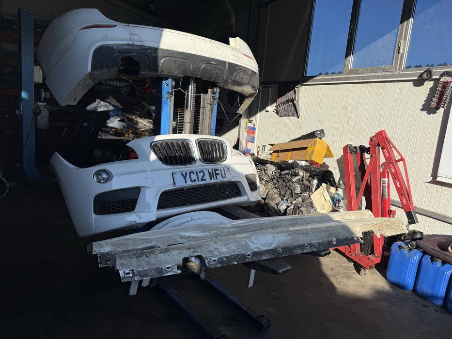 Pachet M BMW x1 e84 Bara fata M Bara spate M x1