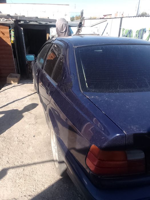 Разбор БМВ е36 по запчастям есть все