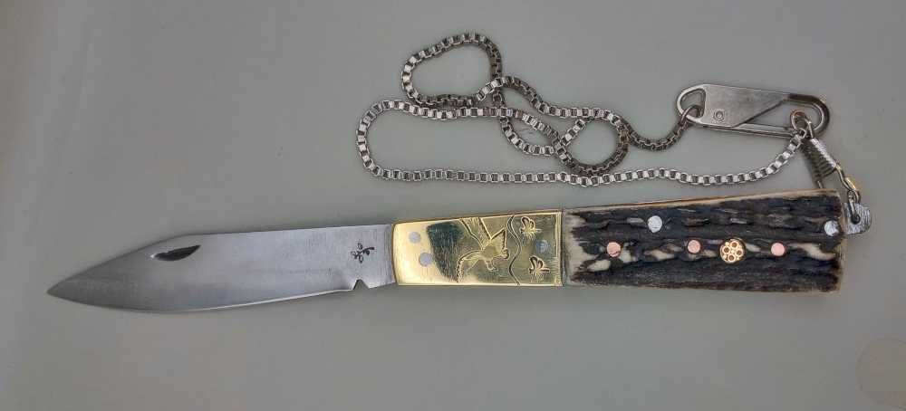 Cutit de buzunar vanatoare cu teaca si lant