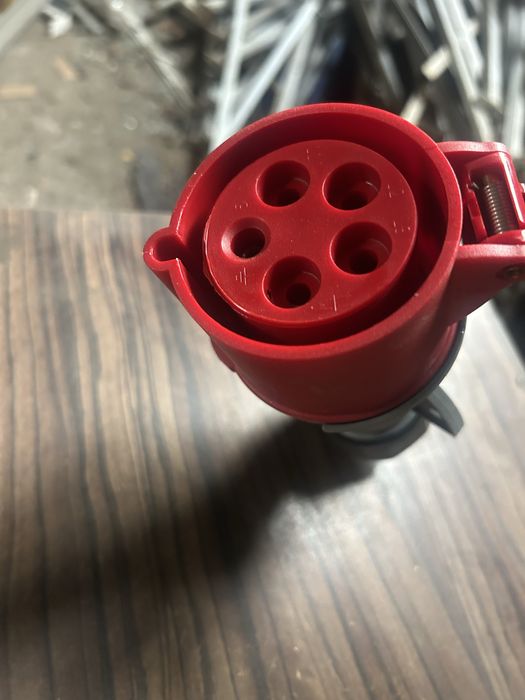 Контакт промишлен