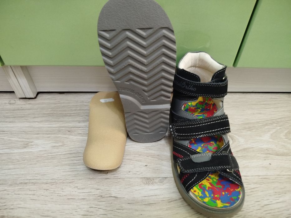 Ортопедические сандали, новые.