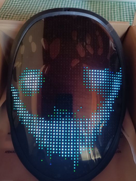 Блутут Маска с RGB подсветка