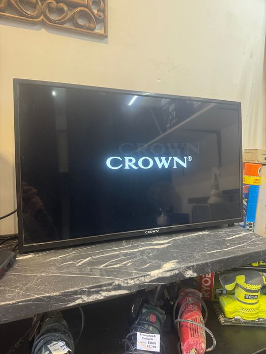 32” Smart TV Crown