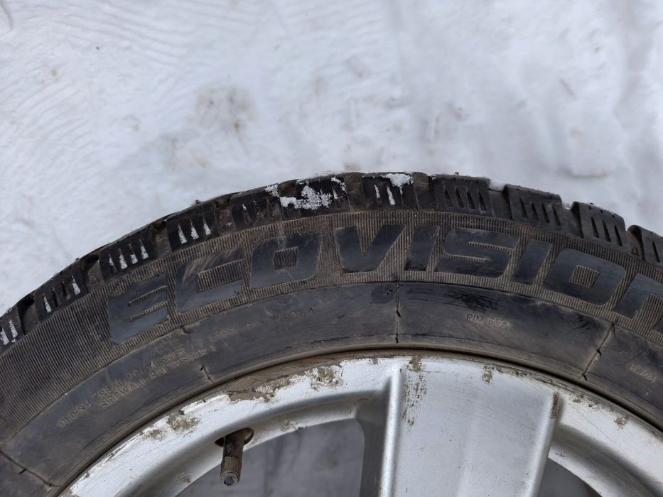 Продам зимние шины 205/55/16