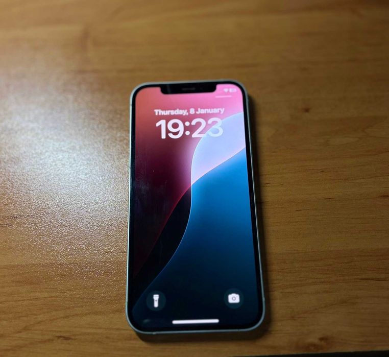 iPhone 12 - 64 GB - lime green + кейсове