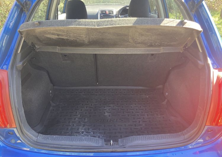 Тойота Аурис/Toyota Auris 1.4D4D 90кс 2011г / НА ЧАСТИ /