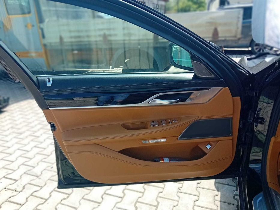 Interior piele crem BMW Seria 7 G11 2018