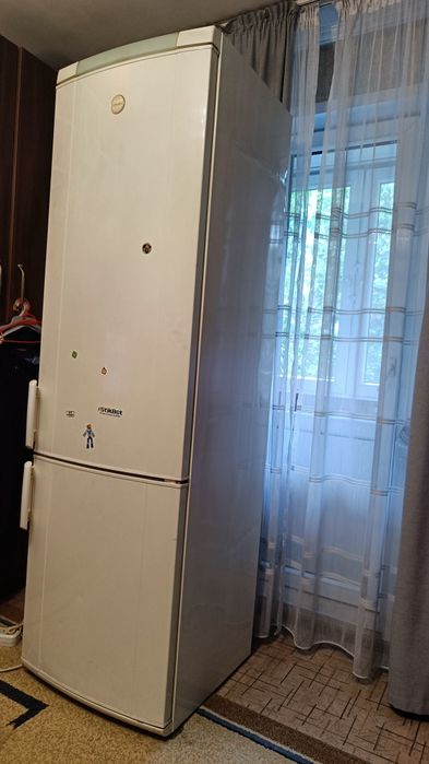 Холодильник Электролюкс