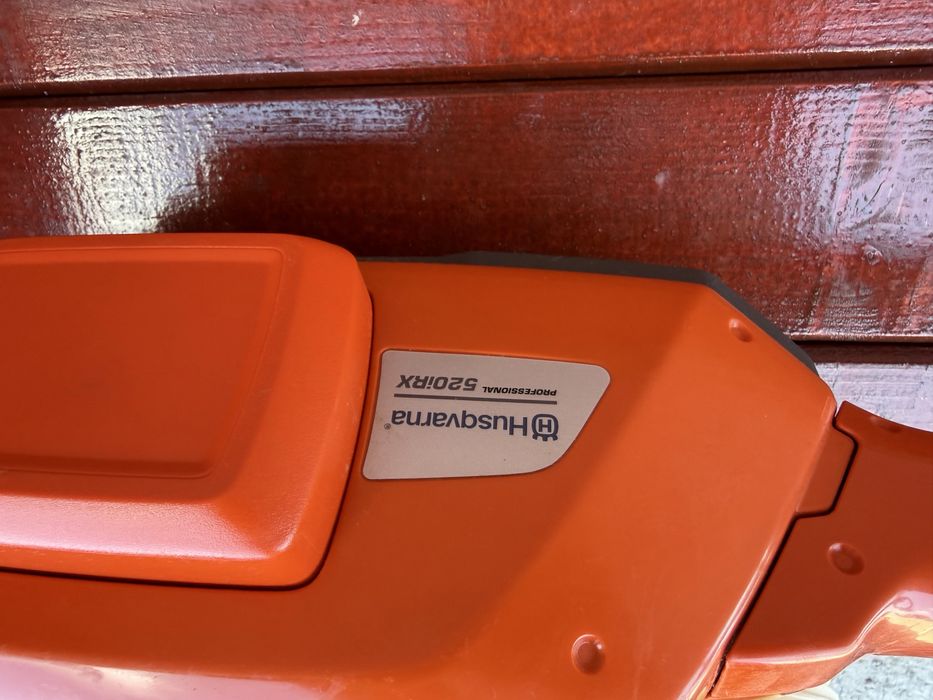 Husqvarna motocoasa pe acumulatori