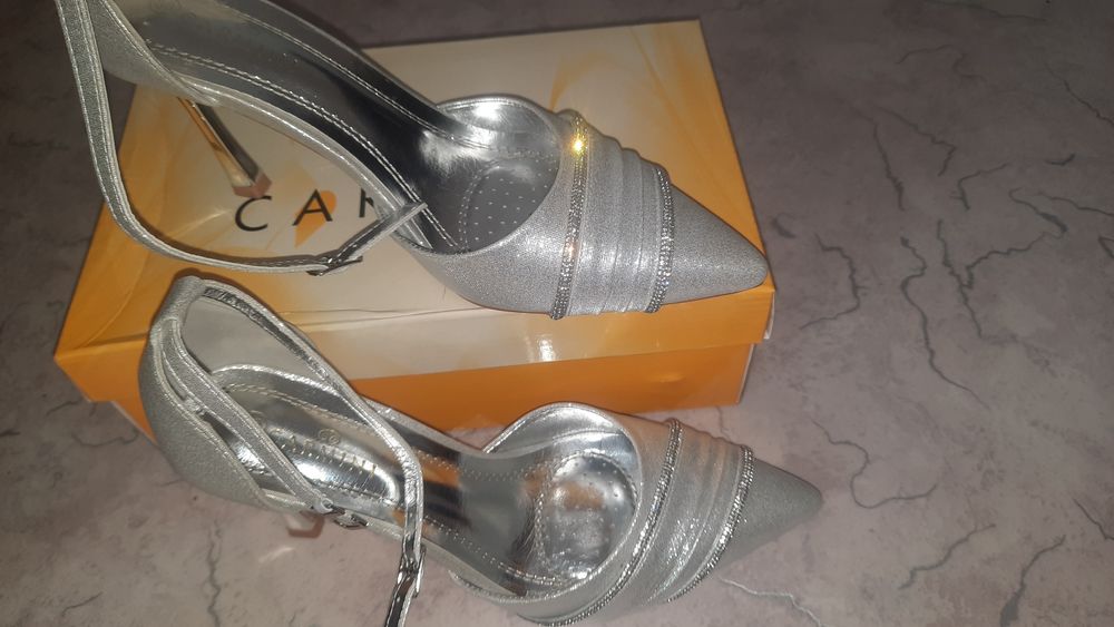 Туфли на каблуке