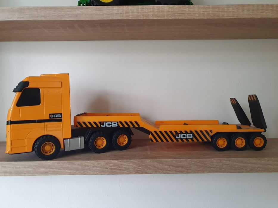 Macheta trailer JCB