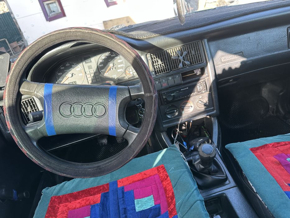 Продаю машину ауди 80 В4