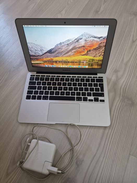 Macbook Air 11 inch 2015