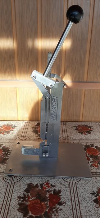 Capsator nou pentru mezeluri