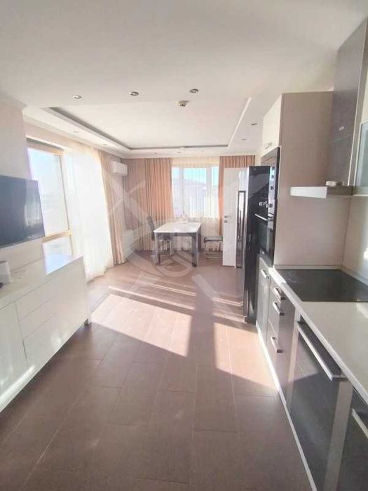 Продава се Мезонет в Свети Влас - 162 кв.м за 3815 €/кв.м - Снимка #1