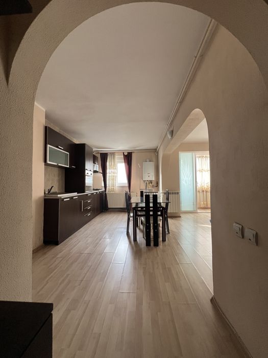 Vand apartament in centru zona Cosoreanu.