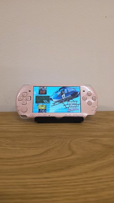 Sony PSP 3000, Modat, 550 de jocuri, consola 9 in 1