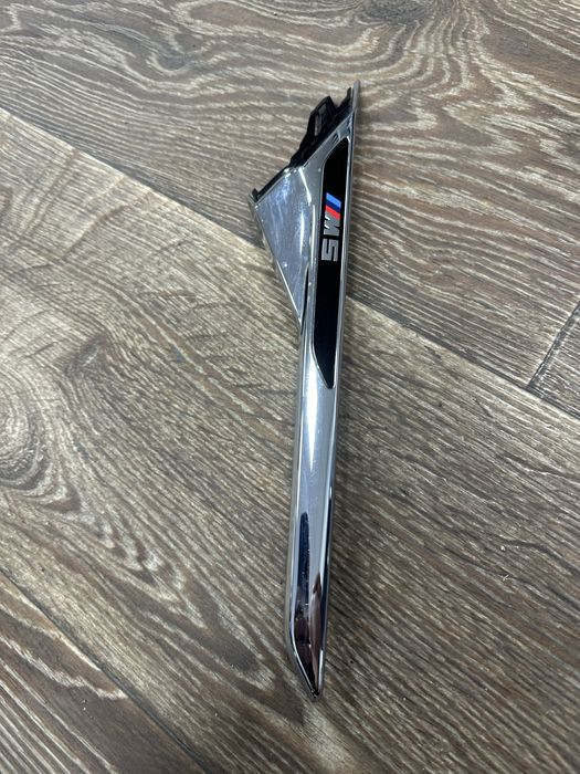 Bmw F90 M5 лайсна калник преден ляв