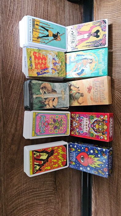 Карти Таро Everyday witch и други