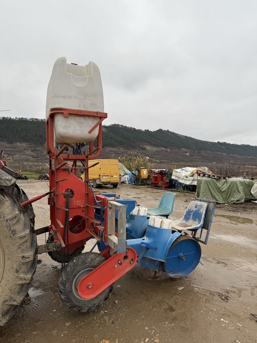 Masina plantat rasaduri Ferrari Fmax