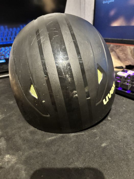 Каска за ски н Uvex