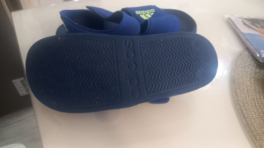 Детски сандалети