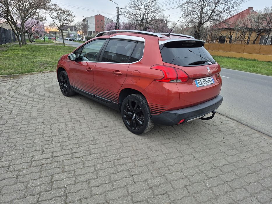 Peugeot 2008 1,2 i Anul 2016/(5.600Euro)6...214000 Km