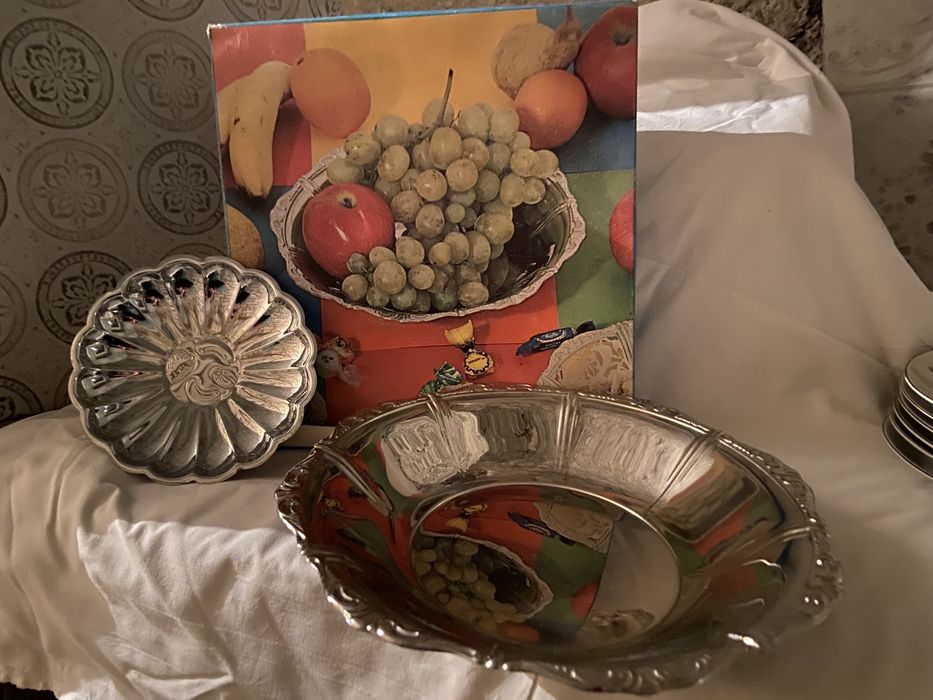 Нови ретро фруктиери от инокс с кутия, малка и голяма