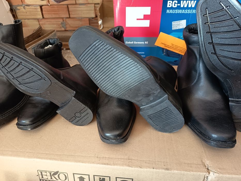 Кубинки и боти, обувки половинки