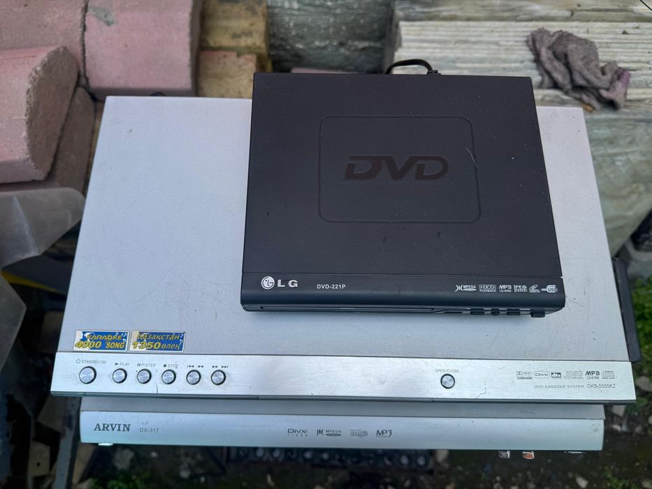 Телевизор. Dvd плеер. Dvd player.