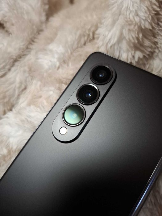 Samsung galaxy z fold 4