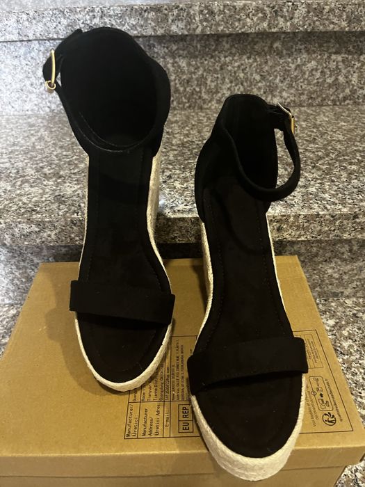 Сандали на платформа