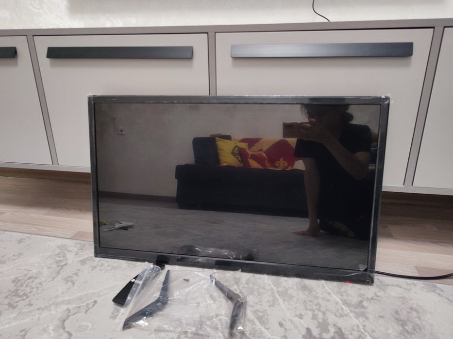 Продам Smart TV 32 дюйма