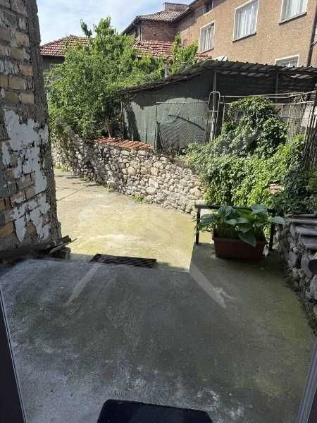 Продава се Многостаен апартамент в Асеновград - 140 кв.м за 929 €/кв.м - Снимка #2